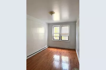 40-09 149th Place, Flushing, NY 11354 - Photo 4
