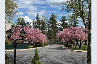 4 Channing Place #2R, Eastchester, NY 10709 - Photo 2
