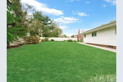 12 Joyce Lane, Commack, NY 11725 - Photo 22
