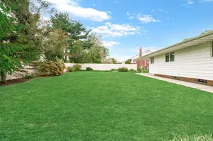 12 Joyce Ln, Commack, NY 11725 - Photo 22