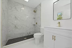 28 Gabon Ln, Coram, NY 11727 - Photo 28