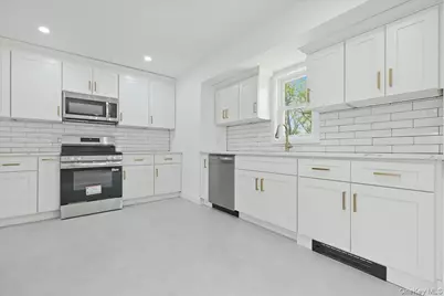 28 Gabon Lane, Coram, NY 11727 - Photo 14