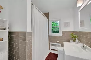 21 Benedict Rd, White Plains, NY 10607 - Photo 20