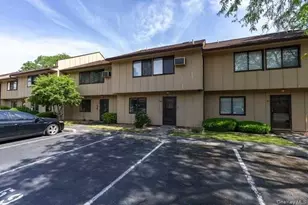 59 Hudson Heights Dr, Poughkeepsie, NY 12601 - Photo 2