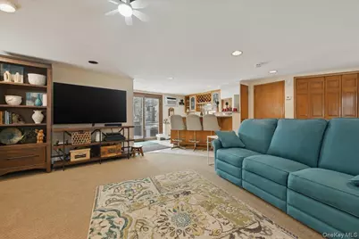 244 Mercury Street, East Meadow, NY 11554 - Photo 8