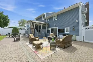 244 Mercury St, East Meadow, NY 11554 - Photo 42