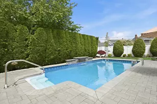 244 Mercury St, East Meadow, NY 11554 - Photo 48