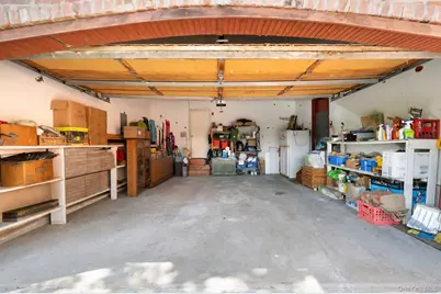 284 Schenck Avenue, Great Neck, NY 11021 - Photo 32