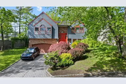 284 Schenck Avenue, Great Neck, NY 11021 - Photo 2