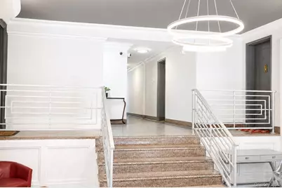 325 Main Street #5D, White Plains, NY 10601 - Photo 4