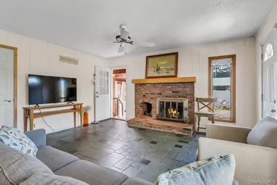 431 Cherry Avenue, West Sayville, NY 11796 - Photo 24