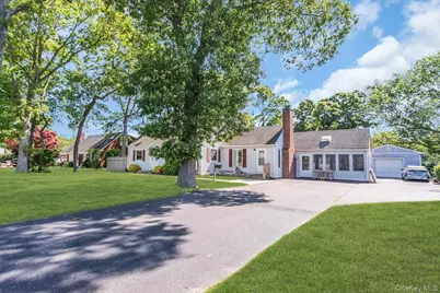 431 Cherry Avenue, West Sayville, NY 11796 - Photo 2