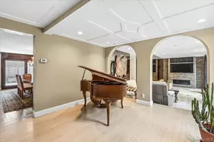154-70 Powells Cove Blvd, Whitestone, NY 11357 - Photo 8