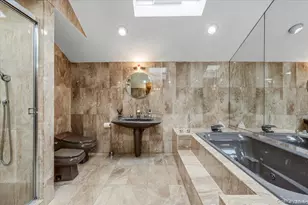 154-70 Powells Cove Blvd, Whitestone, NY 11357 - Photo 26