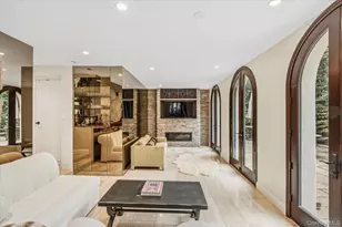 154-70 Powells Cove Blvd, Whitestone, NY 11357 - Photo 10