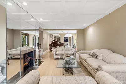 15470 Powells Cove Boulevard, Whitestone, NY 11357 - Photo 6