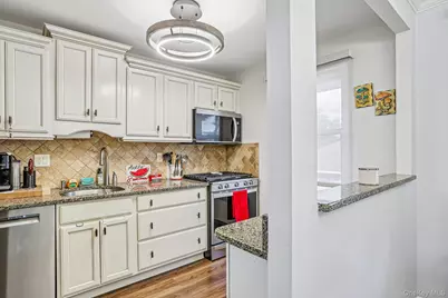 121 N. Broadway #22K, White Plains, NY 10603 - Photo 2
