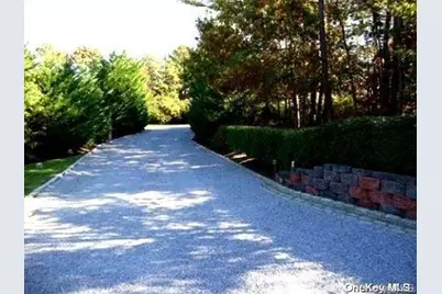 9 Kate Court, East Quogue, NY 11942 - Photo 2