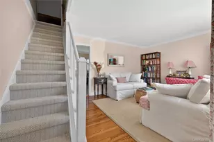 27 Spruce St, Islip, NY 11751 - Photo 8