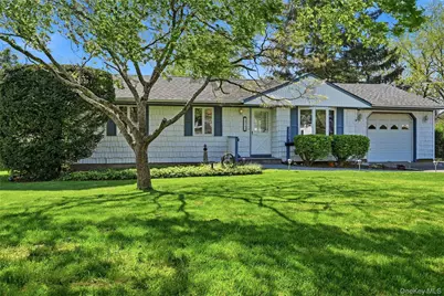2708 Gull Avenue, Medford, NY 11763 - Photo 2