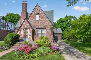 114 New Hyde Park Rd, Garden City, NY 11530 - Photo 2