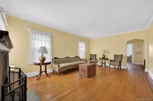 114 New Hyde Park Rd, Garden City, NY 11530 - Photo 8