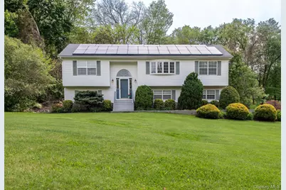 17 Verplanck Avenue, Hopewell Junction, NY 12533 - Photo 1