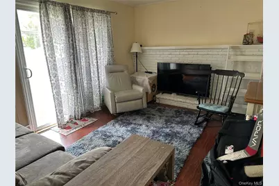 43 Vanderbilt Avenue, Saint James, NY 11780 - Photo 6