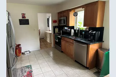 43 Vanderbilt Avenue, Saint James, NY 11780 - Photo 4