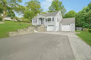 16 Will Rogers Ln, Nanuet, NY 10954 - Photo 2