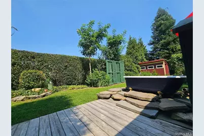 10 Phyllis Road, Mastic Beach, NY 11951 - Photo 18