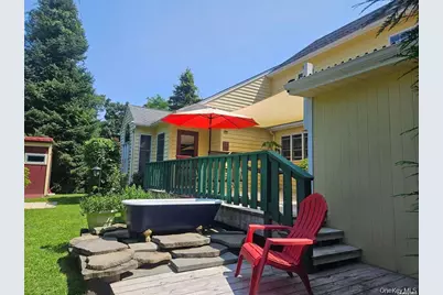 10 Phyllis Road, Mastic Beach, NY 11951 - Photo 20