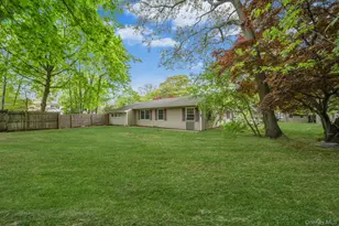 35 Pembrook Dr, Stony Brook, NY 11790 - Photo 24