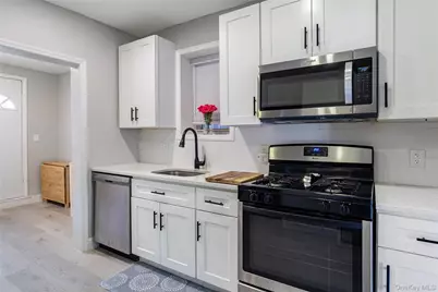 1830 Yates Avenue, Bronx, NY 10461 - Photo 24