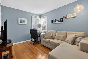 7 Greenbriar Ln, Hicksville, NY 11801 - Photo 20