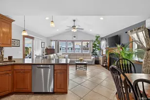 7 Greenbriar Ln, Hicksville, NY 11801 - Photo 10