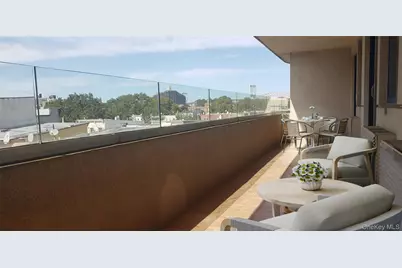 3080 21st Street #4E, Astoria, NY 11102 - Photo 1