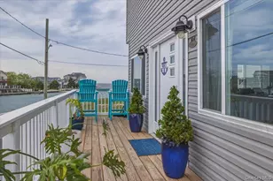 981 S 4th St, Lindenhurst, NY 11757 - Photo 10