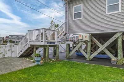 981 S 4th Street, Lindenhurst, NY 11757 - Photo 38