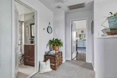981 S 4th Street, Lindenhurst, NY 11757 - Photo 22