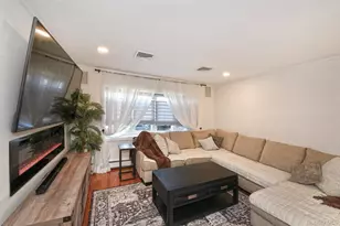 3697 Regent Ln, Wantagh, NY 11793 - Photo 12