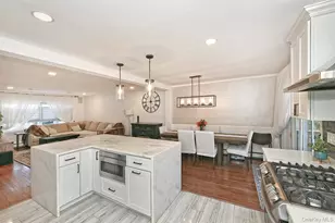 3697 Regent Ln, Wantagh, NY 11793 - Photo 8