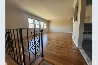375 Cochran Place #2, Valley Stream, NY 11581 - Photo 4