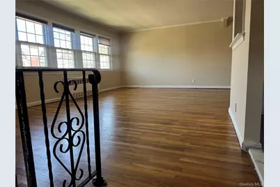 375 Cochran Place #2, Valley Stream, NY 11581 - Photo 2