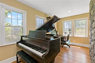 2915 Hyatt St, Yorktown Heights, NY 10598 - Photo 8