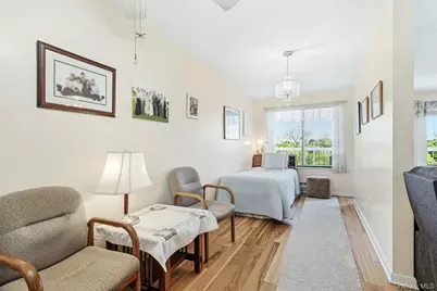 200 High Point Drive #214, Hartsdale, NY 10530 - Photo 10