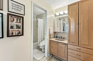 200 High Point Dr, Hartsdale, NY 10530 - Photo 16