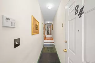 84 Long Pond Ln, New York, NY 10304 - Photo 4