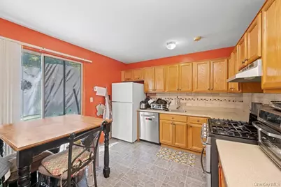 84 Long Pond Lane, New York, NY 10304 - Photo 10