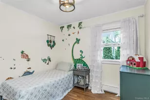 10 Minetta Ct, Huntington, NY 11743 - Photo 14